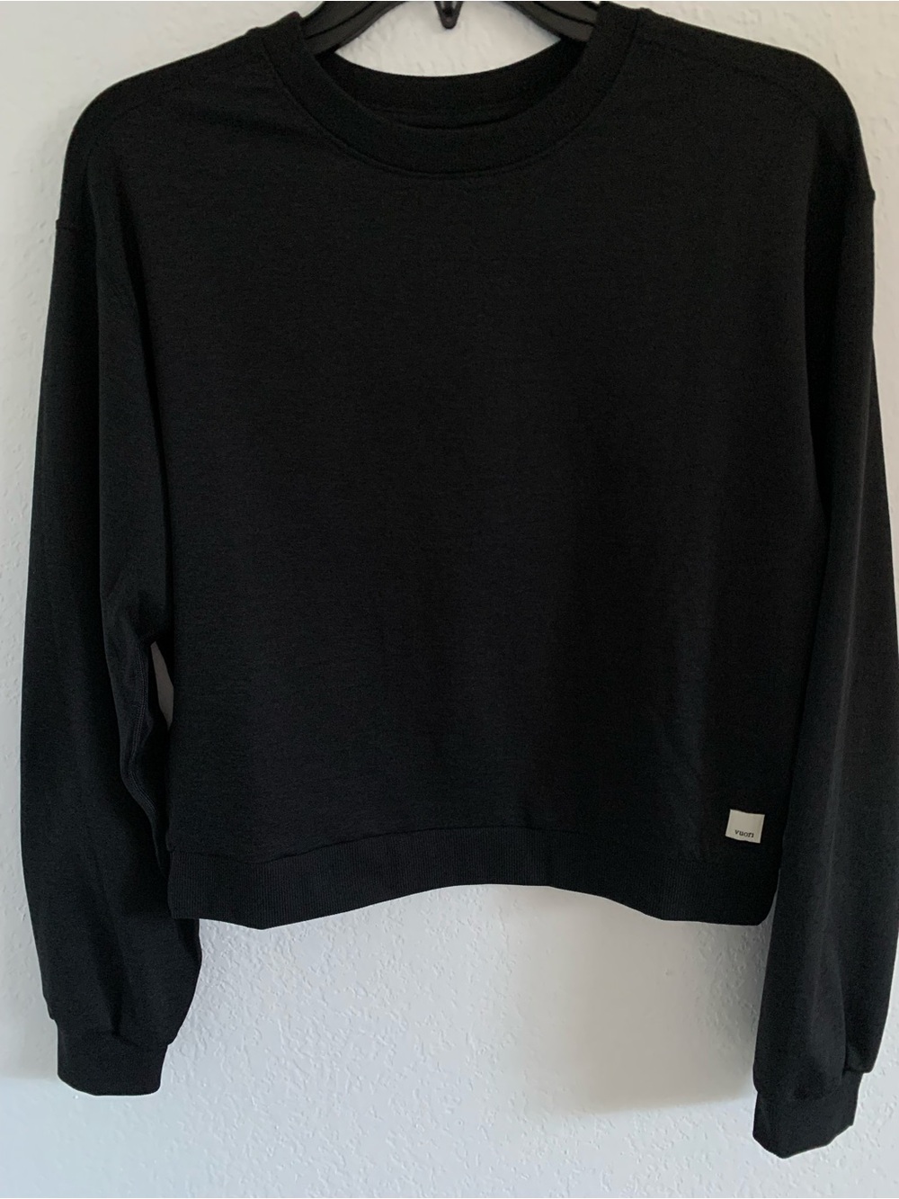 Vuori Halo Modern Crewneck Sweatshirt in Black Heather Size XS